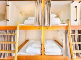 Hostel OGK mix domitory room "not studio just shared room"- Vacation STAY 69328v