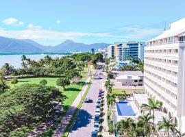 Cairns Harbourside Hotel, hotell Cairnsis