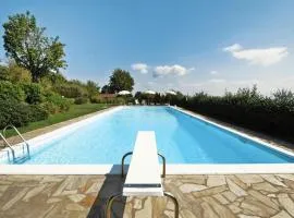Estate in Monte Serra with Panoramic Views