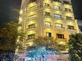 DOMINIC HOTEL