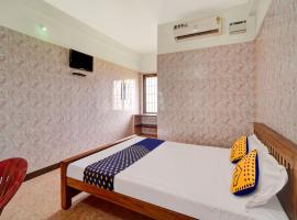 OYO Flagship Sri Balaji Lodge Non Ac, מלון בפולצ'י