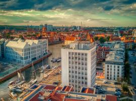 Hostel Gdańsk Szafarnia 10 Old Town, хотел в Гданск