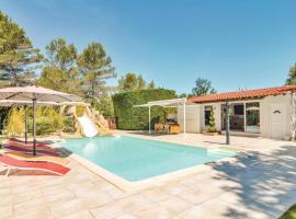 Stunning Home In Trets With 5 Bedrooms, Private Swimming Pool And Outdoor Swimming Pool, hôtel avec parking à Trets