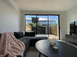 Luxury 2 Bedroom Townhouse Opposite Merivale Mall