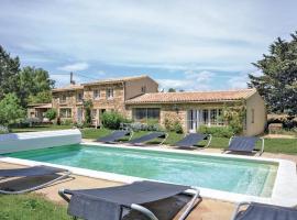 Lovely Home In St Quentin La Poterie With Private Swimming Pool, Can Be Inside Or Outside, casa vacacional en Saint-Quentin-la-Poterie