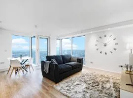 Luxury Apartment With Stunning Views on 10th floor