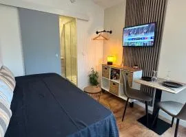 Charmant Studio Robespierre