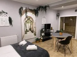 Miodowa Faktoria z sauną by Rentoom