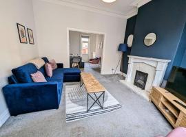 Spacious and homey 4 BR house, hotel with parking in Bishop Auckland