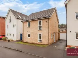 Bracknell - 4 Bedroom House - With Driveway, Garden & Garage