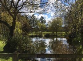 Woodman's Farm, hotel con estacionamiento en Norwich