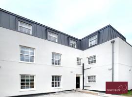 Eton Windsor - 1 Bedroom Flat - With Parking, hotel em Eton