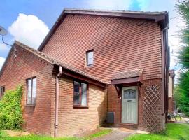 Wokingham - 2 Bedroom House, hotelli kohteessa Wokingham