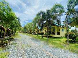 Baanrimklong bungalow, vacation home in Ko Chang