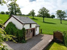 1 Bed in Abergavenny BN092: Llanvetherine şehrinde bir otel