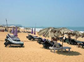 NUNES SEA WALK, affittacamere a Candolim