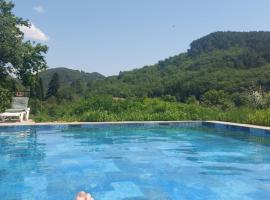 Appartement Le Nid des hirondelles tout confort au cœur de la nature dans un véritable Mas Cévenol, hotel en Générargues