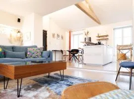 Bel appartement rénové avec goût et idéalement situé dans le centre-ville