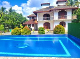 Charly Villa, homestay di Aluthgama