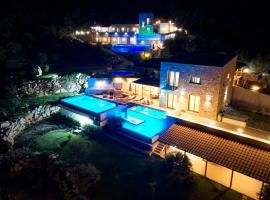 Sky Sea Resort & Villas, hotel di lusso a Città di Skiathos