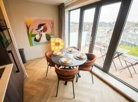 Studio serviced apartments with City view (KS71-R)