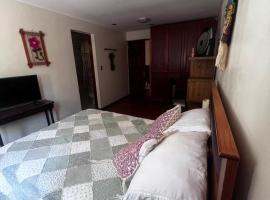 Azhares, δωμάτιο σε οικογενειακή κατοικία σε Κοπιαπό