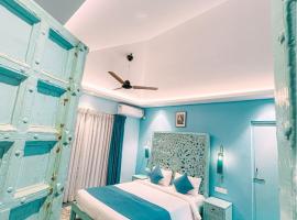 Atmani waterfront resort: Cola şehrinde bir otel