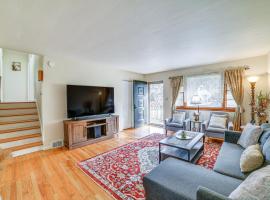 New York Abode 2 Mi to Binghamton University!, hotel sa Binghamton