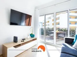 #209 Lumina Flat by Home Holidays