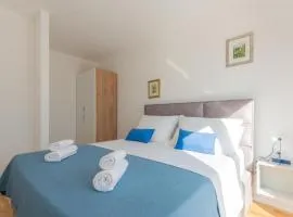 Central luxury apartment