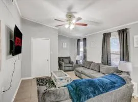 Stylish 4 bedroom home in Groves