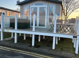 Sea view luxury caravan, hotel v mestu Filey