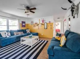 Haus of Grace Hot Tub and Firepit Pet Friendly
