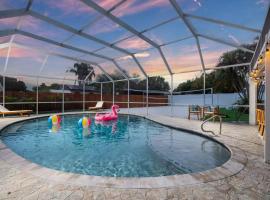 5 Mins 2 Beach~Golf Simulator~Heated Pool~Gameroom, Cottage in Redington Shores