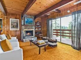 Pet & Kid Friendly Cozy Cabin, BBQ, Firepit, Outdoor Dining, Forest Views