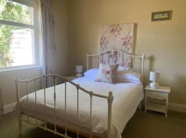 Mount Charles Homestead, budget hotel sa Charleston