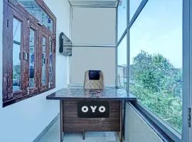 OYO Flagship Girish grand hotel