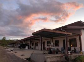 SKE Longhouse Homestay #2, villa in Sipitang
