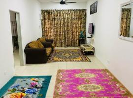 Homestay Teratak Tamu Tawau, къща тип котидж в Тавау