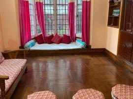 Fully furnished 1bhk flat near dhumbarahi area, hotel in Kathmandu