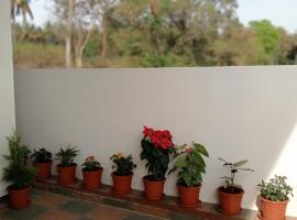 Sai Nivas Guest House Coorg, hotell i Kushālnagar