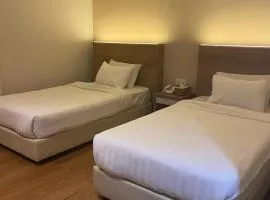 Lovina Inn - Nagoya Batam
