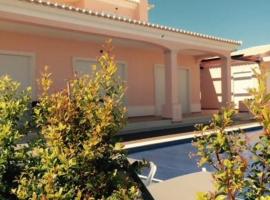 Vodolls Guest House, bed & breakfast ad Albufeira