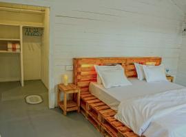 The Pearl Beach Resort, accommodation in Canacona