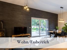 Fewo Lake I Wintertraum I inkl Badefass I inkl Sauna I Kamin, hotel con tinas de hidromasaje en Wendisch Rietz