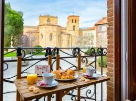 Balcony of the Wall I 1min to avila's ALCAZAR