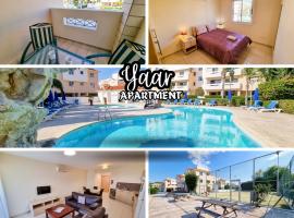 Yaar Apartment with pool and tennis court, hotel en Pyla