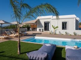 Villa Helia by Smaris Collection in MALIA, hotel di Kartsindanós