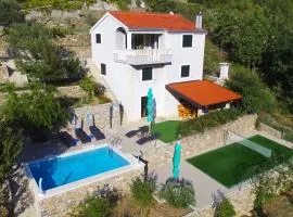 Holiday home in Omis with terrace, air conditioning, WiFi, washing machine 5202-1