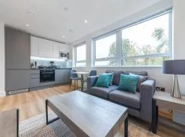 Contemporary Studio Apartment in East Grinstead